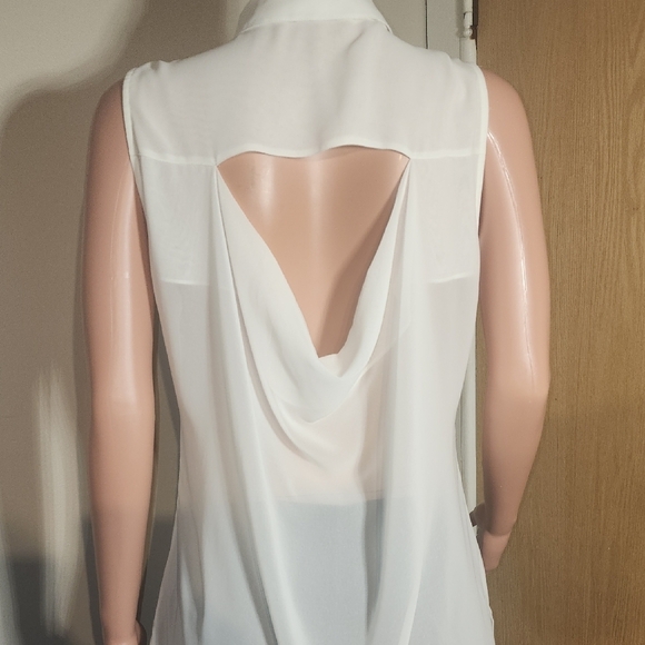 Cream Sleeveless Blouse with Mandarin Collar - Picture 6 of 10